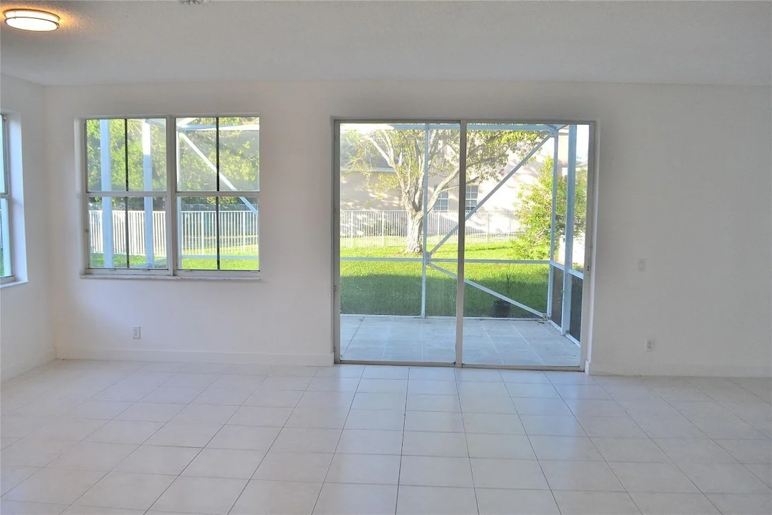 Photo of 872 Tanglewood Creek