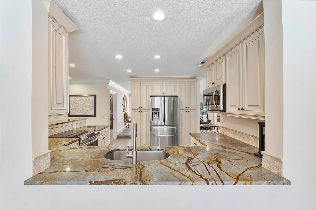 Photo of 2500 NE 46th Street
