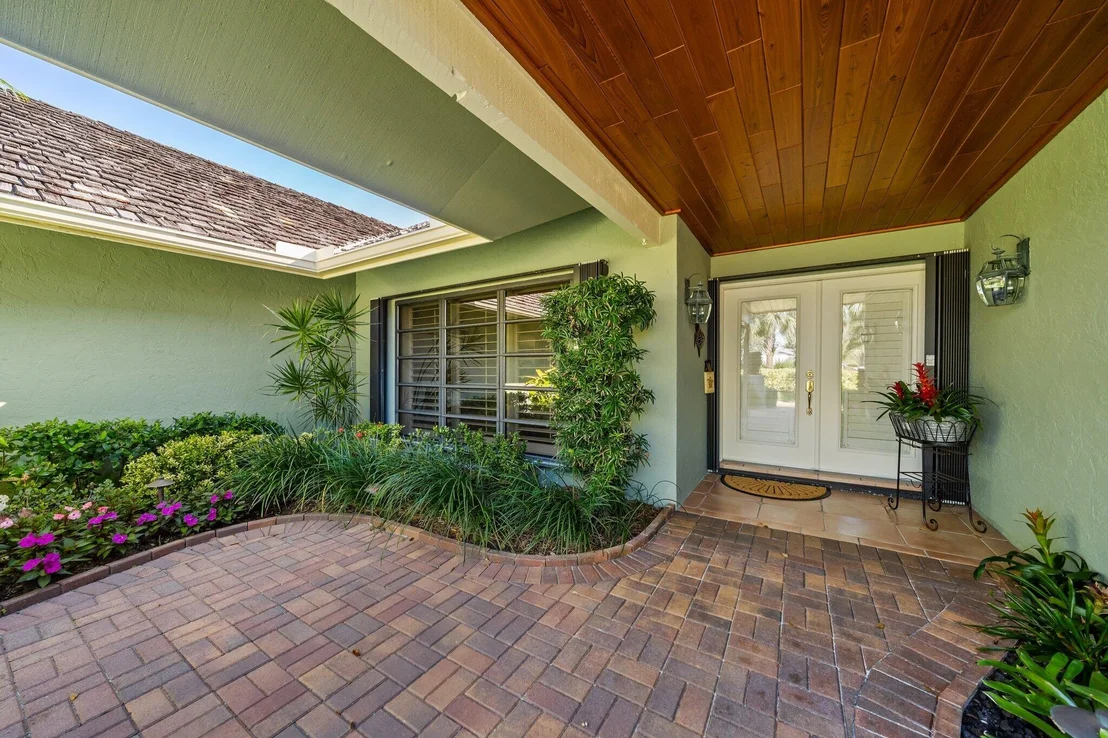 Photo of 41 SE Saddleback Road