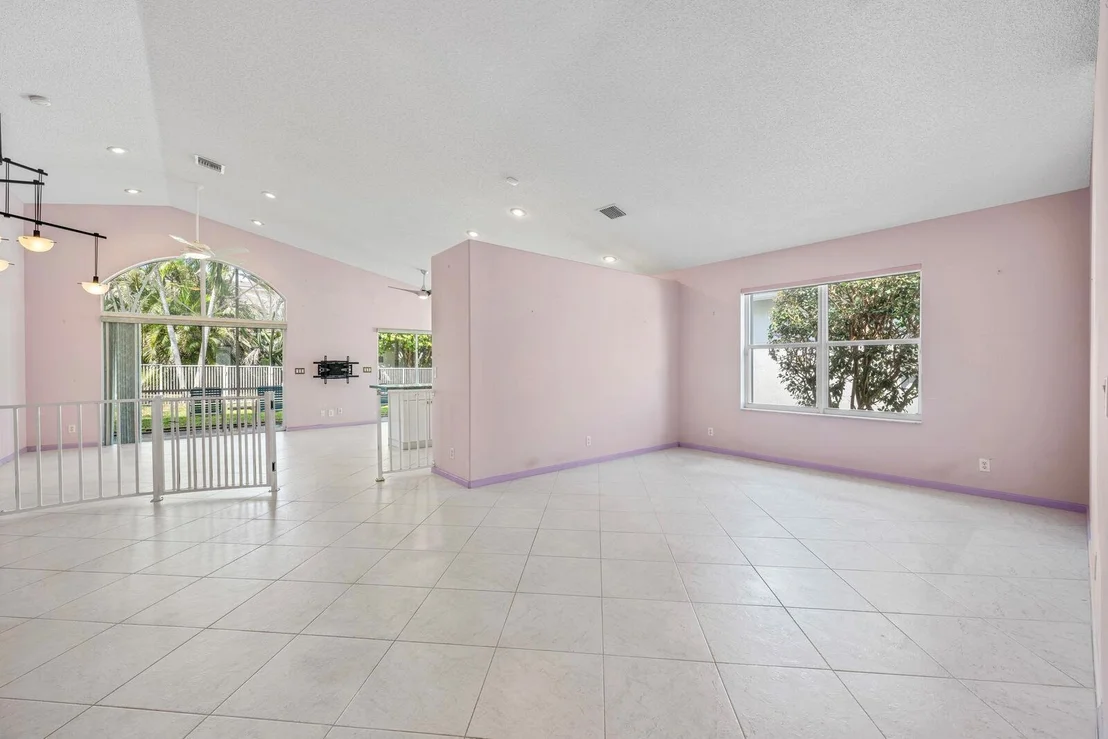 Photo of 10303 Utopia Circle N