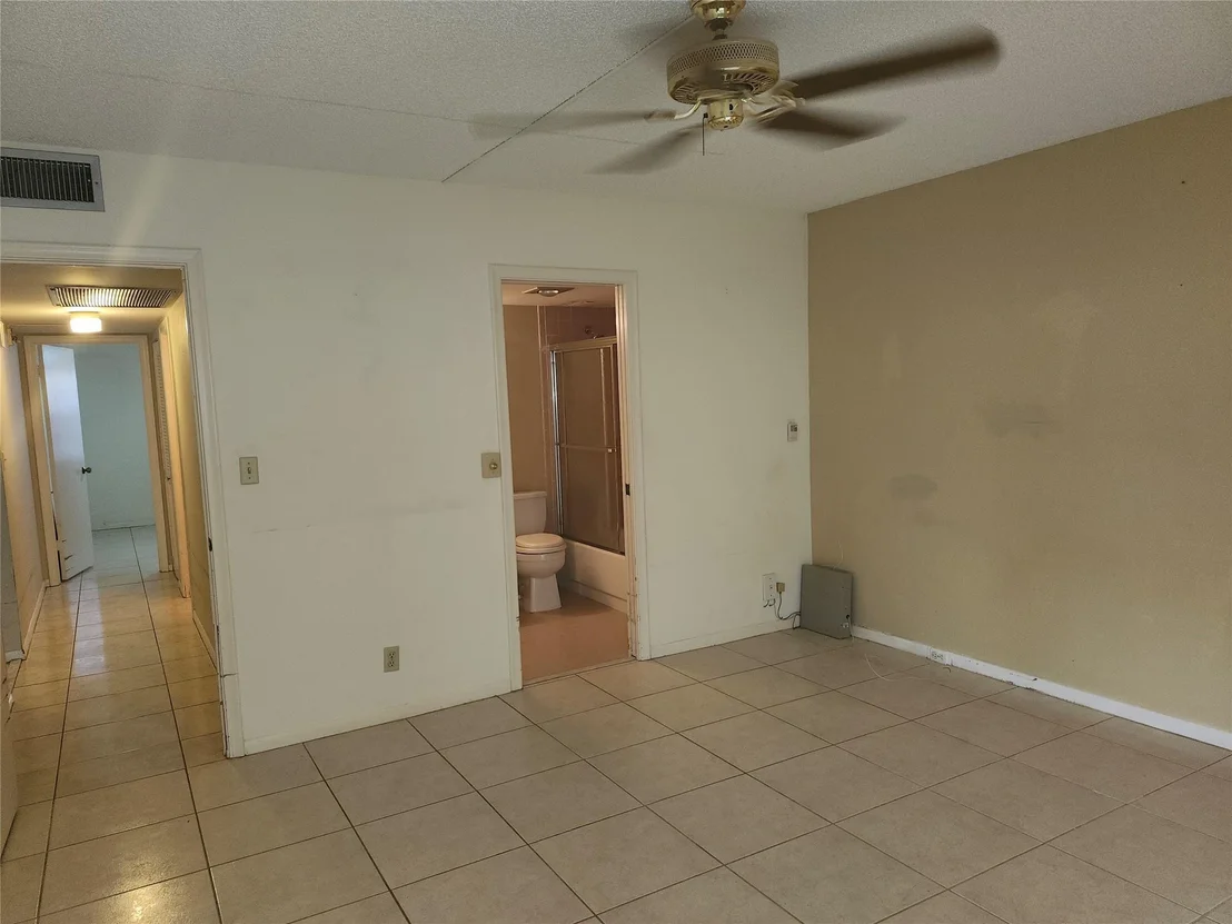 Photo of Unit C3 at 2001 Granada Drive