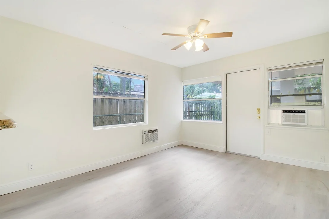 Photo of 848 Upland Road