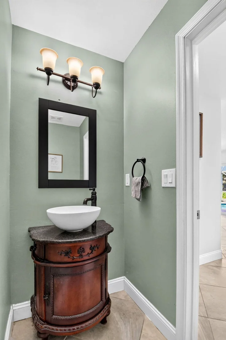 Photo of 6233 WILLOUGHBY Circle