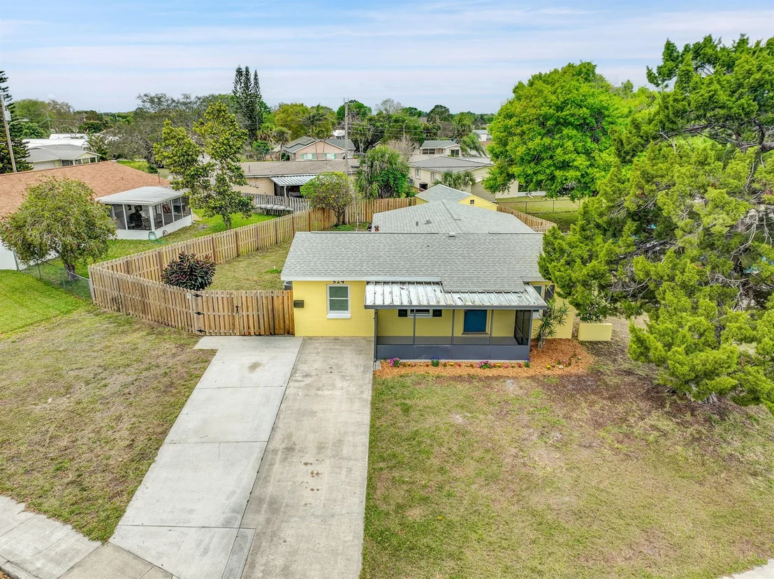 Photo of 524 Teak Drive