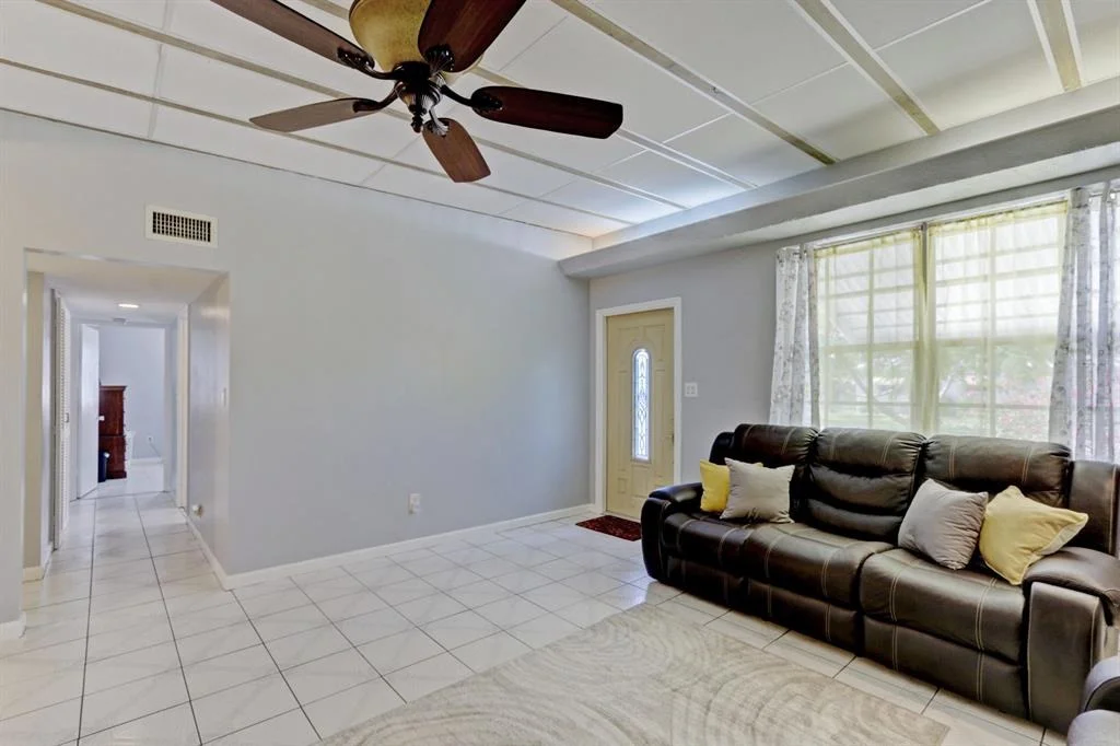 Photo of 822 Burch Drive