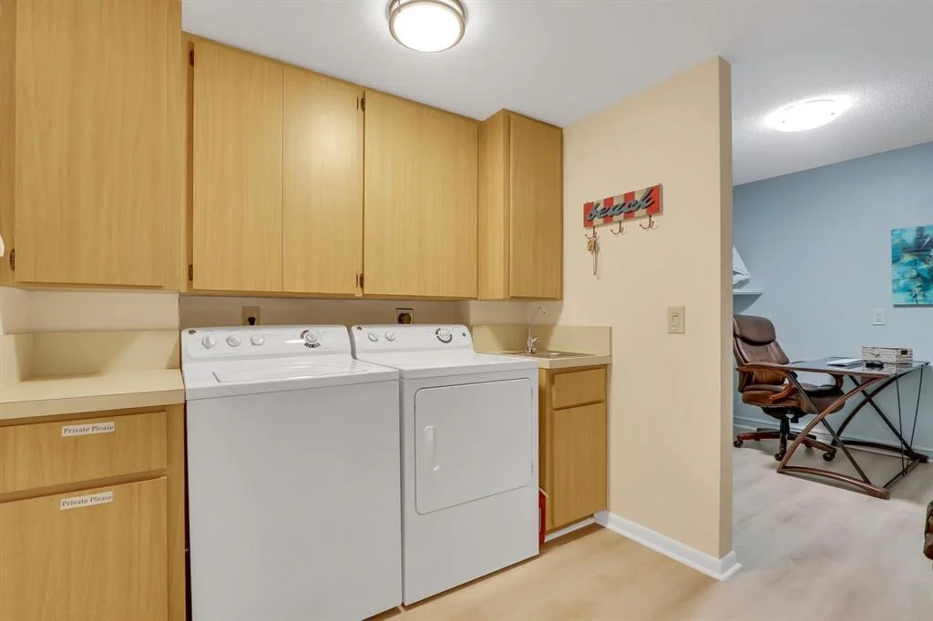 Photo of Unit 402 at 1201 Seafarer Circle