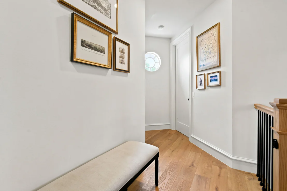 Photo of 213 NEW HAVEN Boulevard