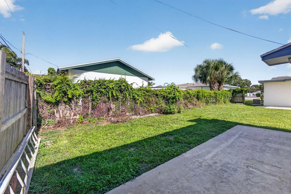 Photo of 304 Cypress Drive