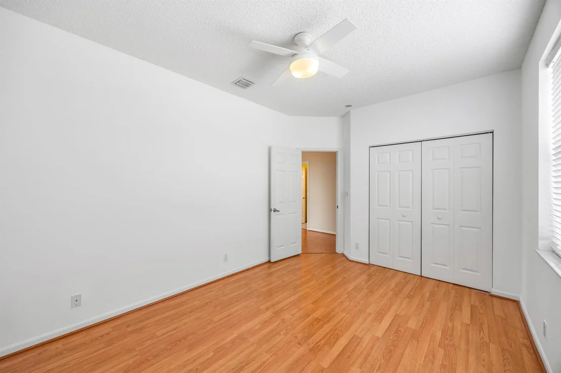 Photo of 6145 Indian Forest Circle
