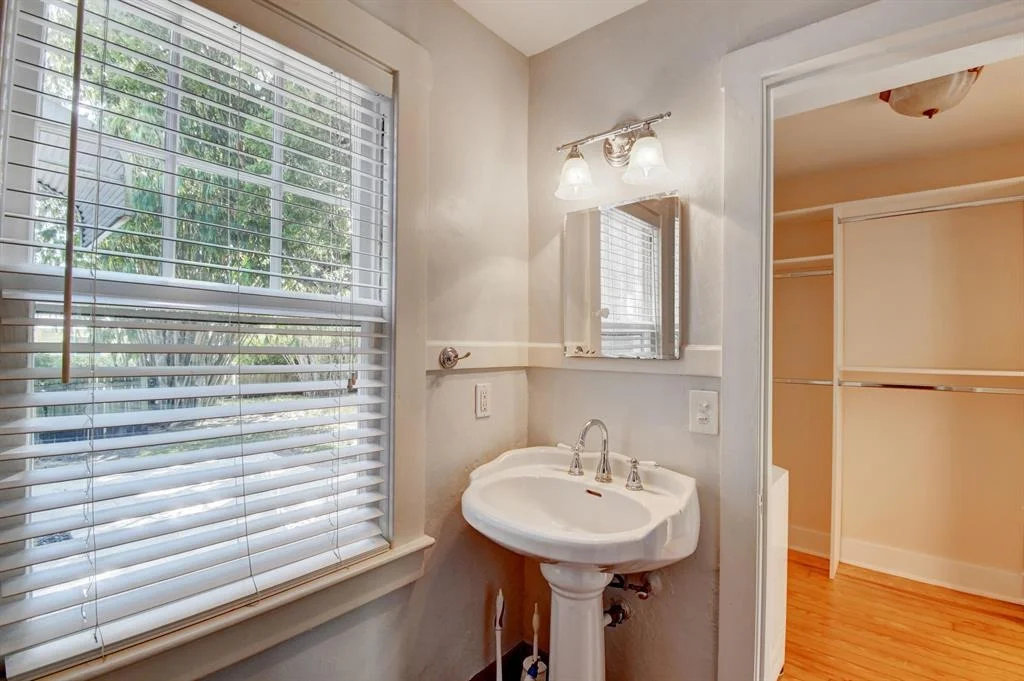 Photo of 415 Avenida Alegre