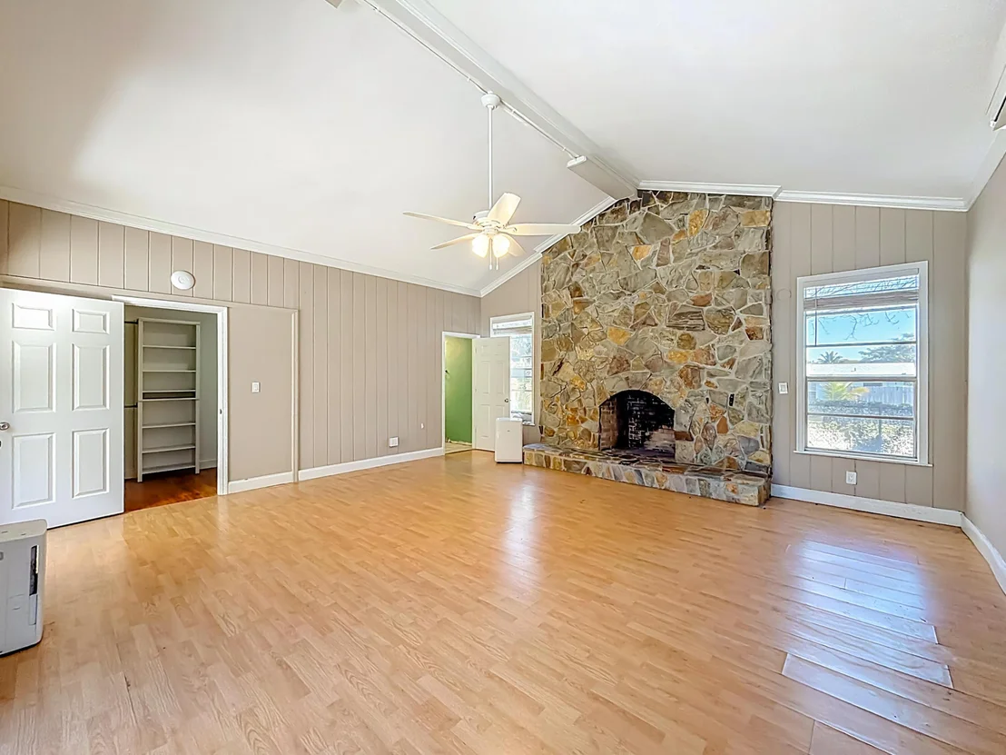 Photo of 262 Gulfstream Boulevard