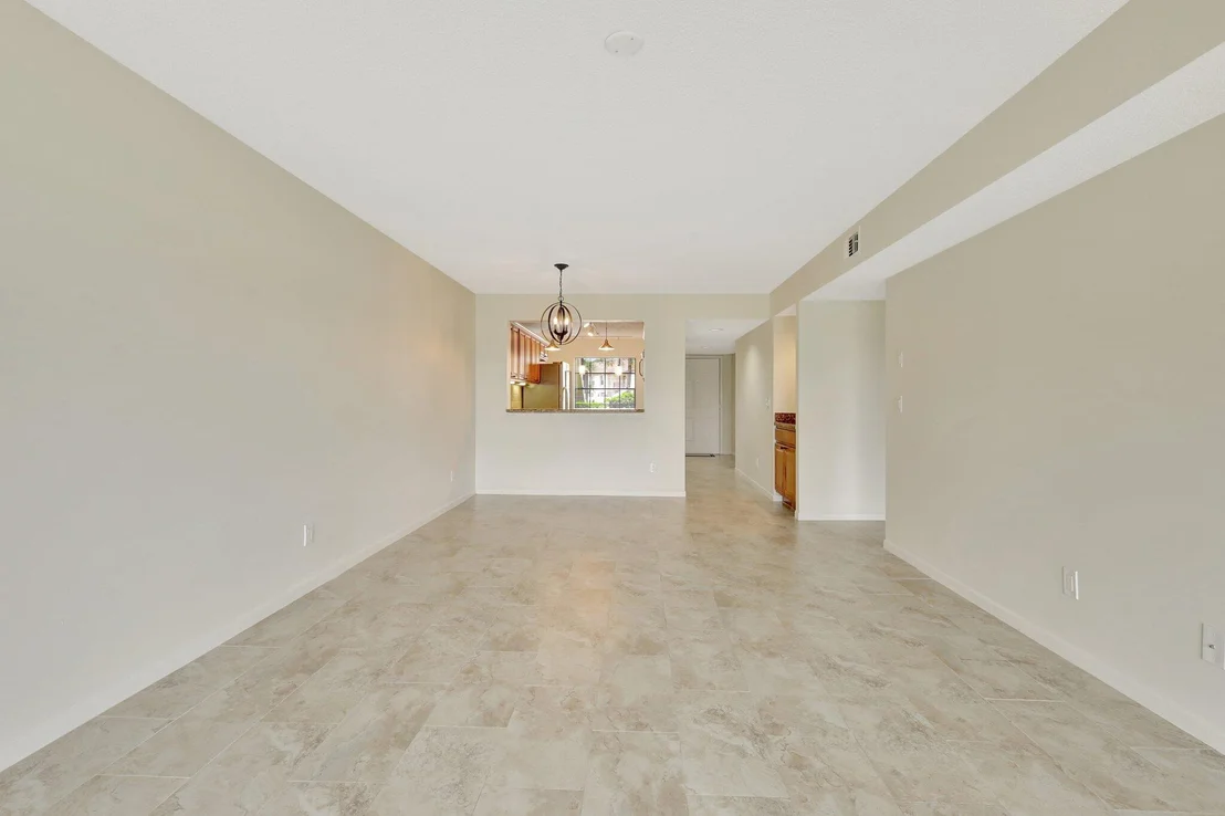 Photo of Unit C at 801 Pinecrest Circle