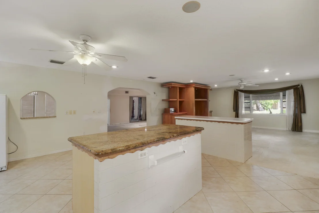 Photo of 142 2ND Street