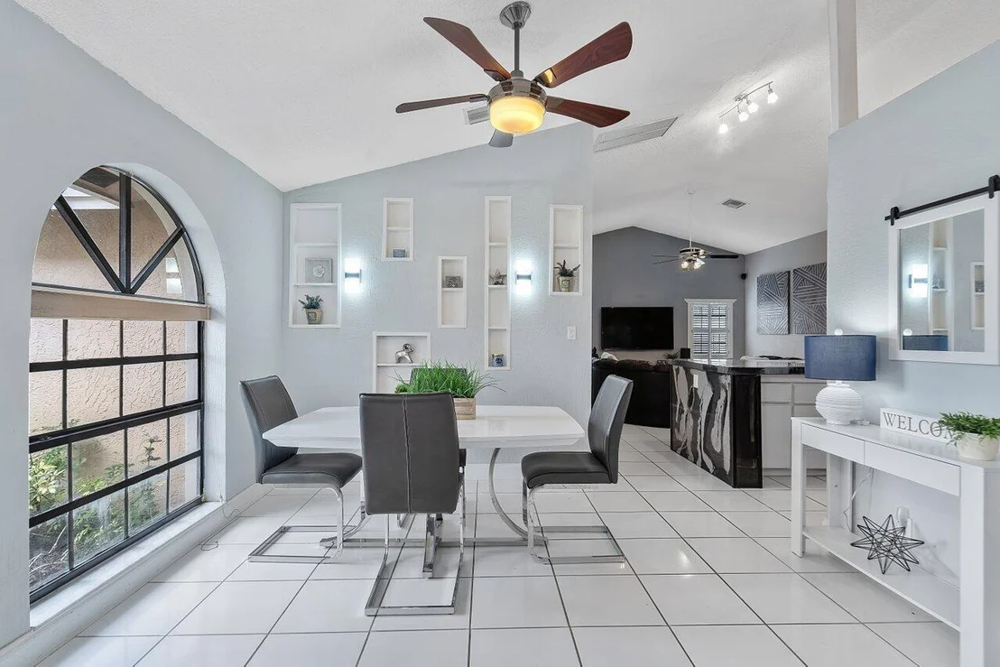 Photo of 10207 Canoe Brook Circle