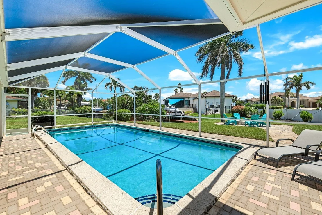 Photo of 5237 Del Prado Boulevard
