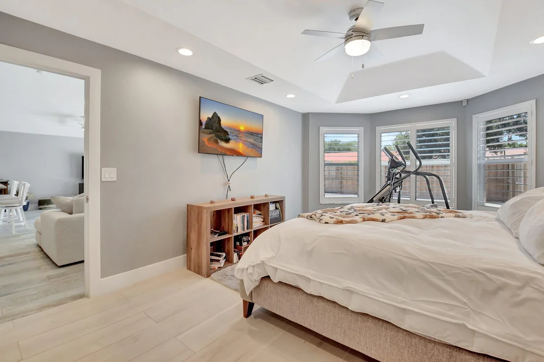 Photo of 8211 White Rock Circle