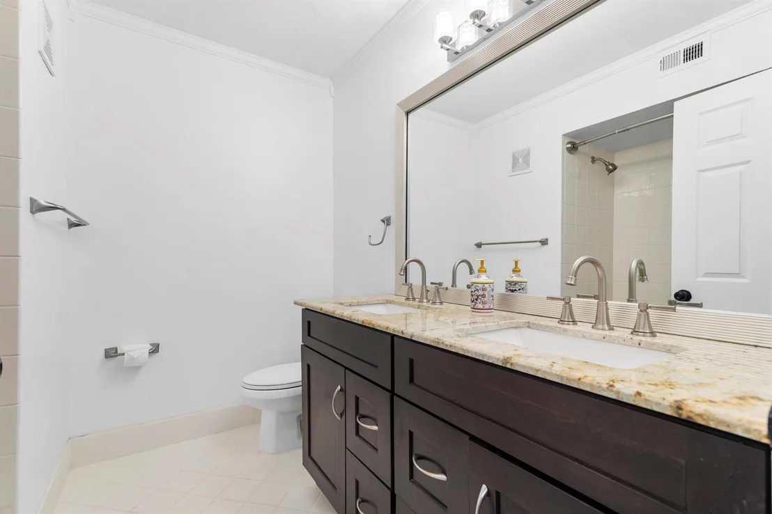 Photo of 2127 Madeira Drive