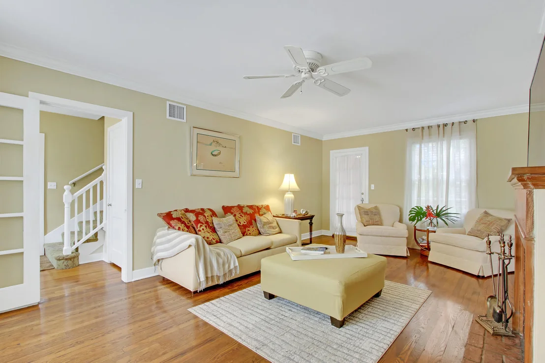 Photo of 243 Pershing Way