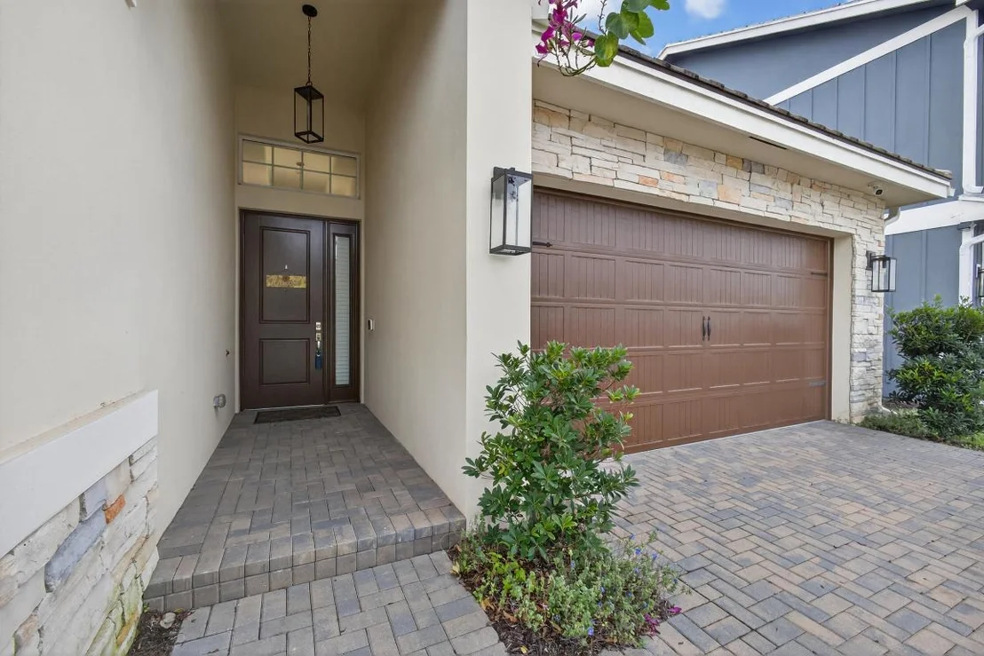 Photo of 1411 Thistle Place