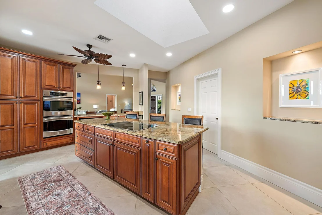 Photo of 8575 SE Water Oak Place