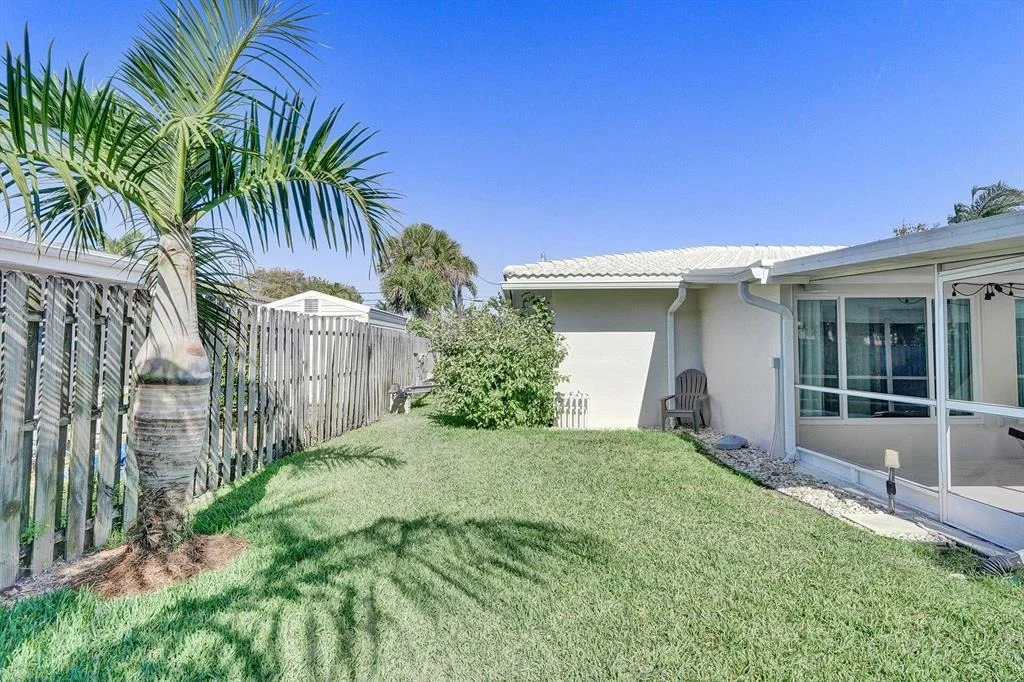 Photo of 371 SE 5th Avenue