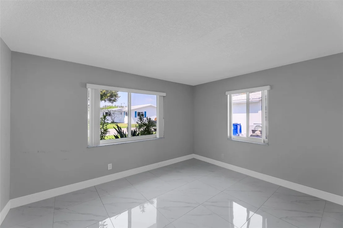 Photo of 2470 NW 3rd Avenue