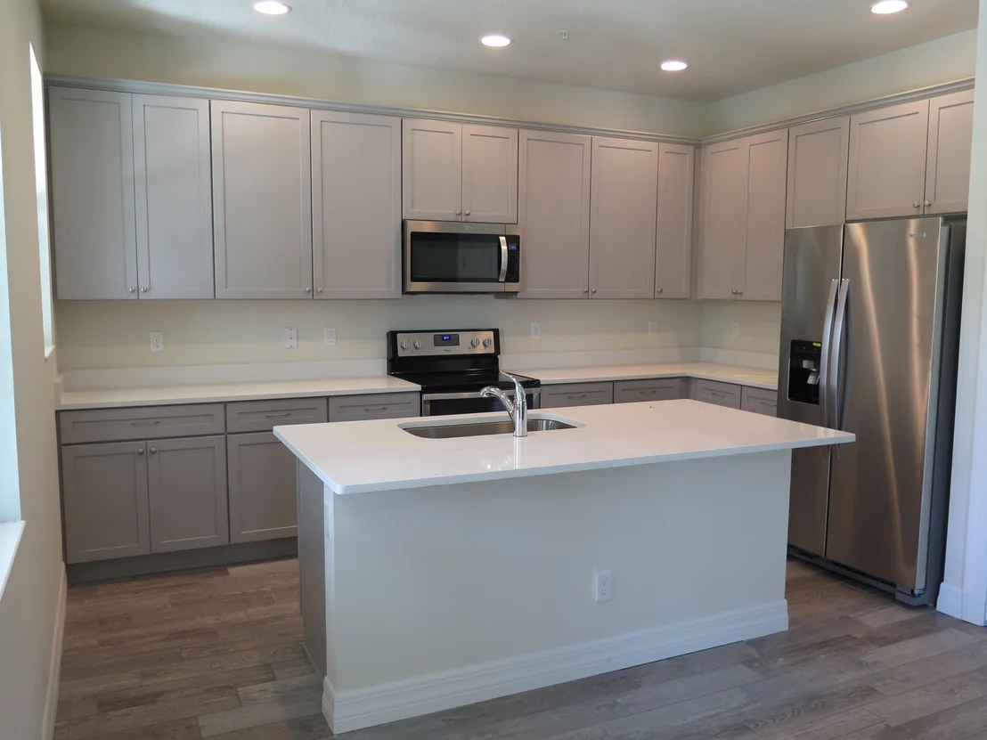 Photo of 1072 Community Drive