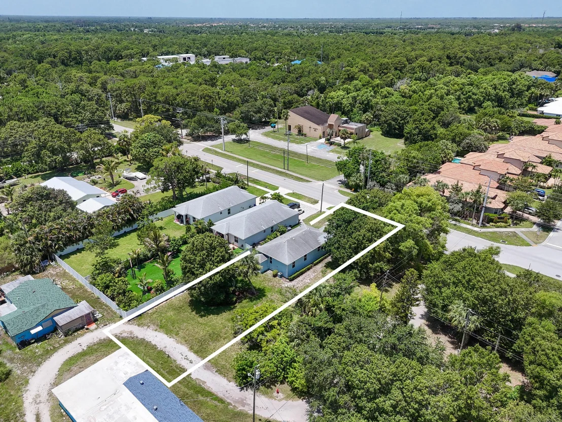Photo of 18066 Limestone Creek Road