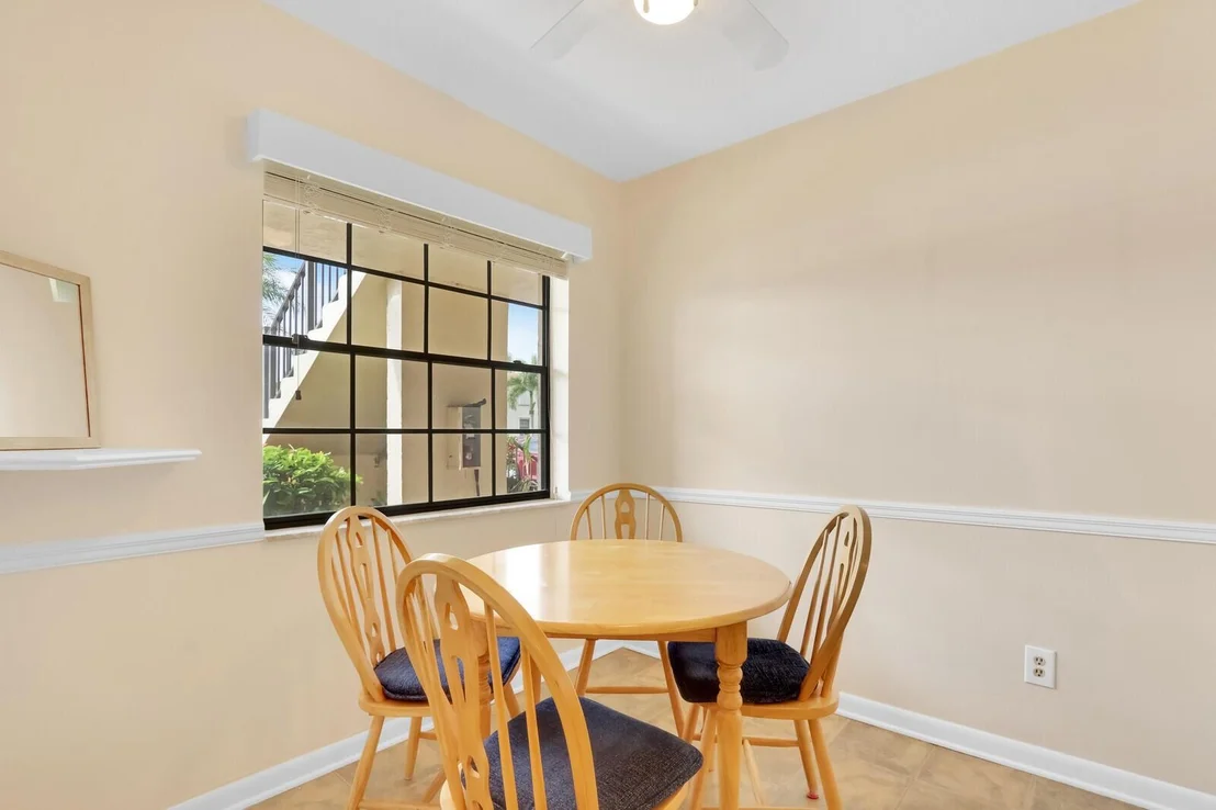 Photo of Unit F at 501 Pinecrest Circle