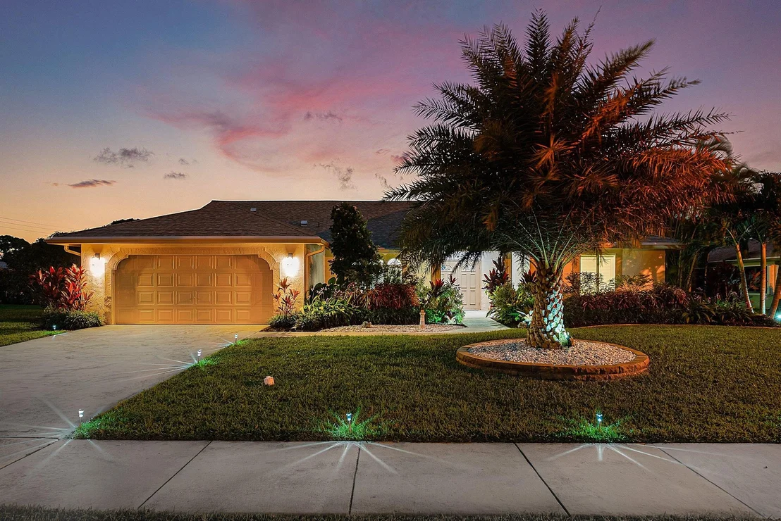 Photo of 2350 Riviera Drive