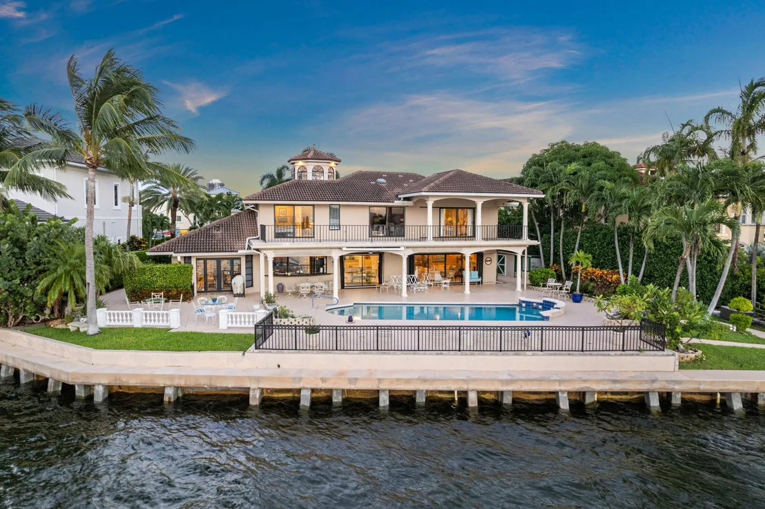 Photo of 1010 Pine Point Road