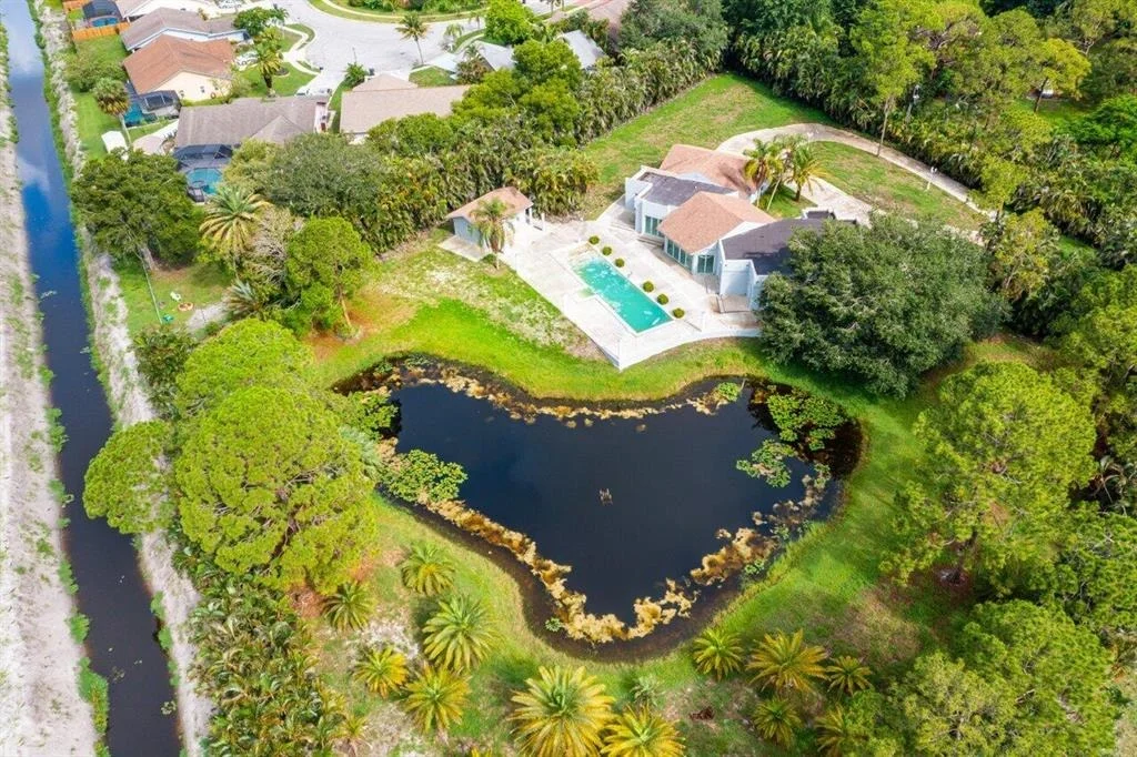 Photo of 6077 Pineneedle Lane