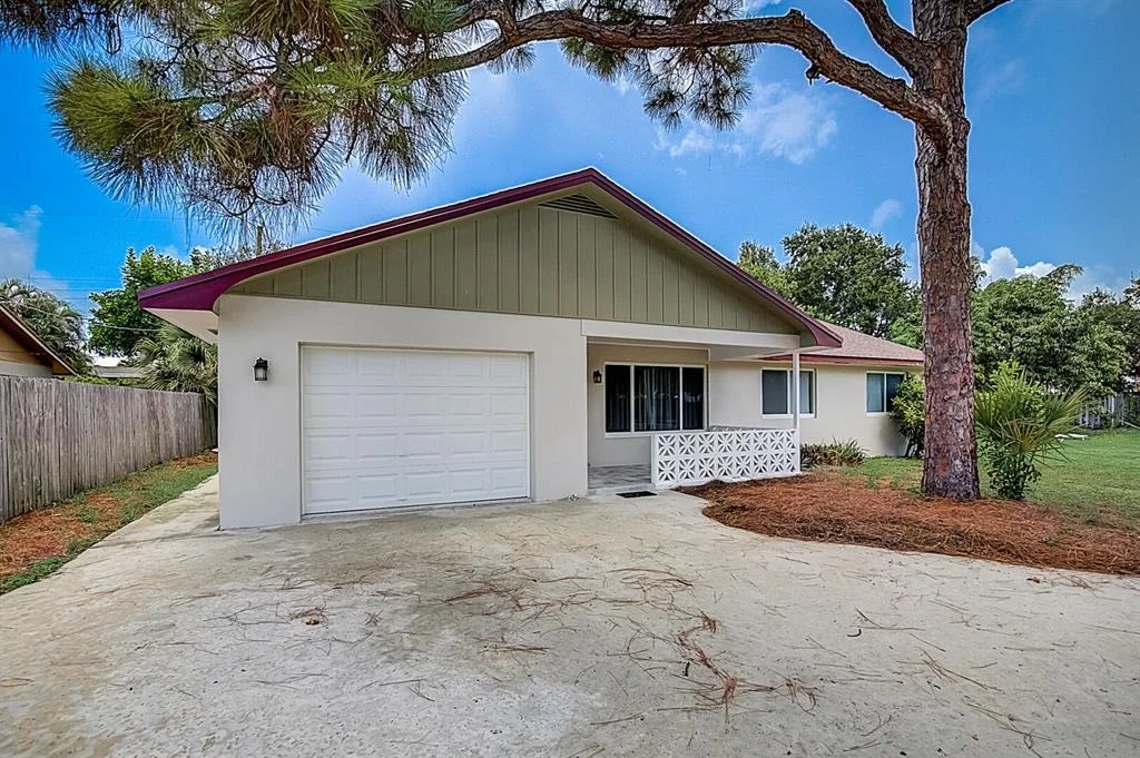 Photo of 6817 Eastview Drive