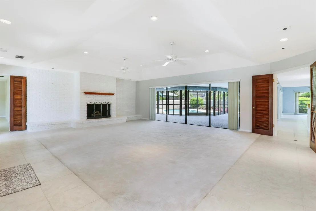 Photo of 316 River Drive