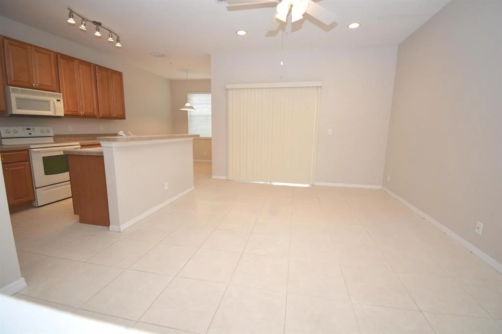 Photo of Unit G at 110 Lighthouse Circle