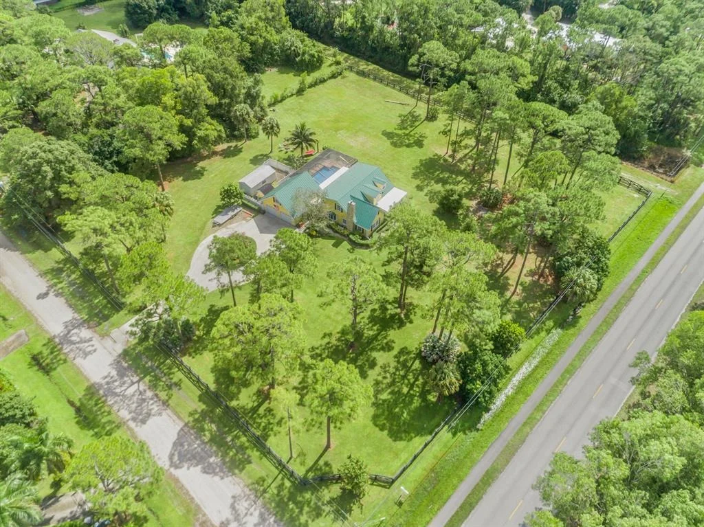 Photo of 16560 Alexander Run