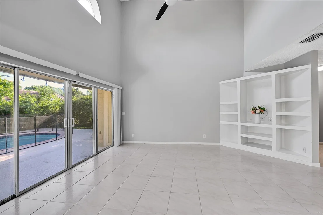 Photo of 10004 NW 57th Place