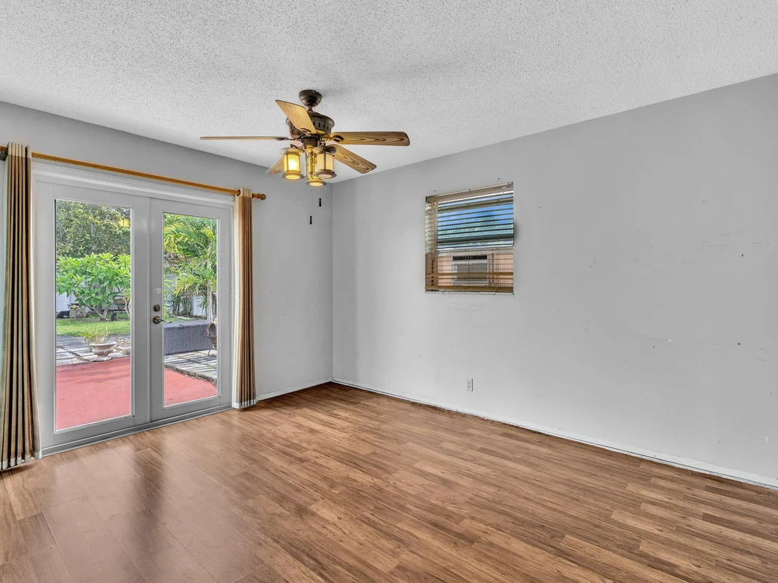 Photo of 301 5TH Street