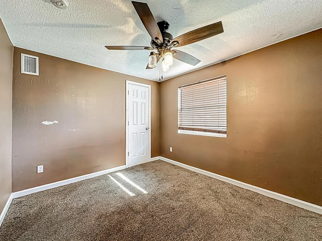 Photo of 2842 Lucoma Drive