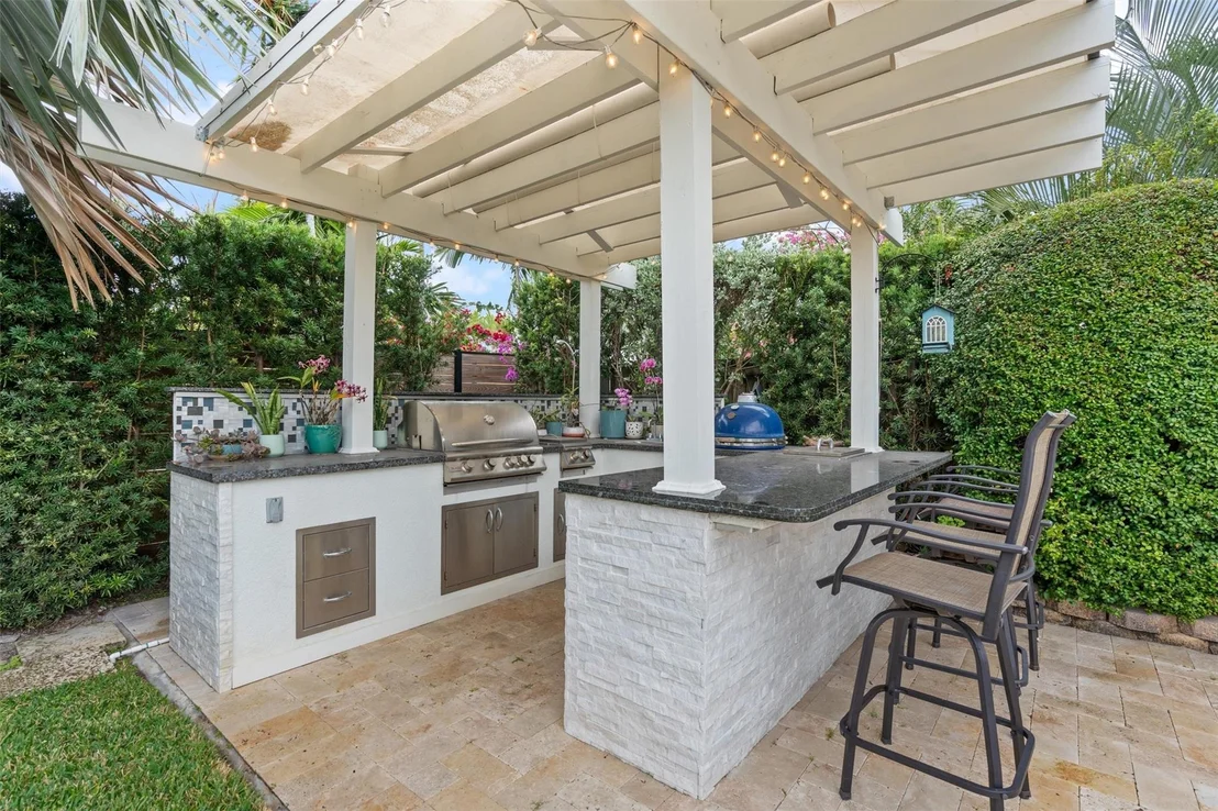 Photo of 741 Fairway Drive