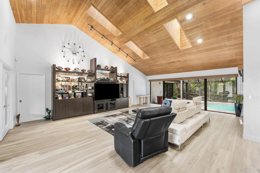 Photo of 4382 White Cedar Lane