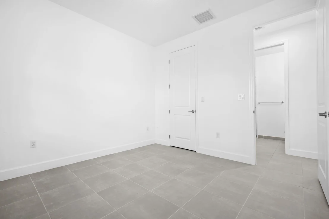 Photo of 1403 Thistle Place
