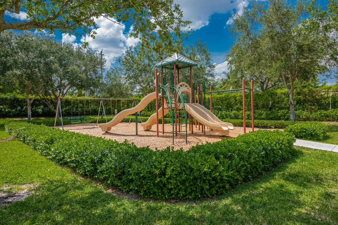 Photo of 6869 Hendry Drive