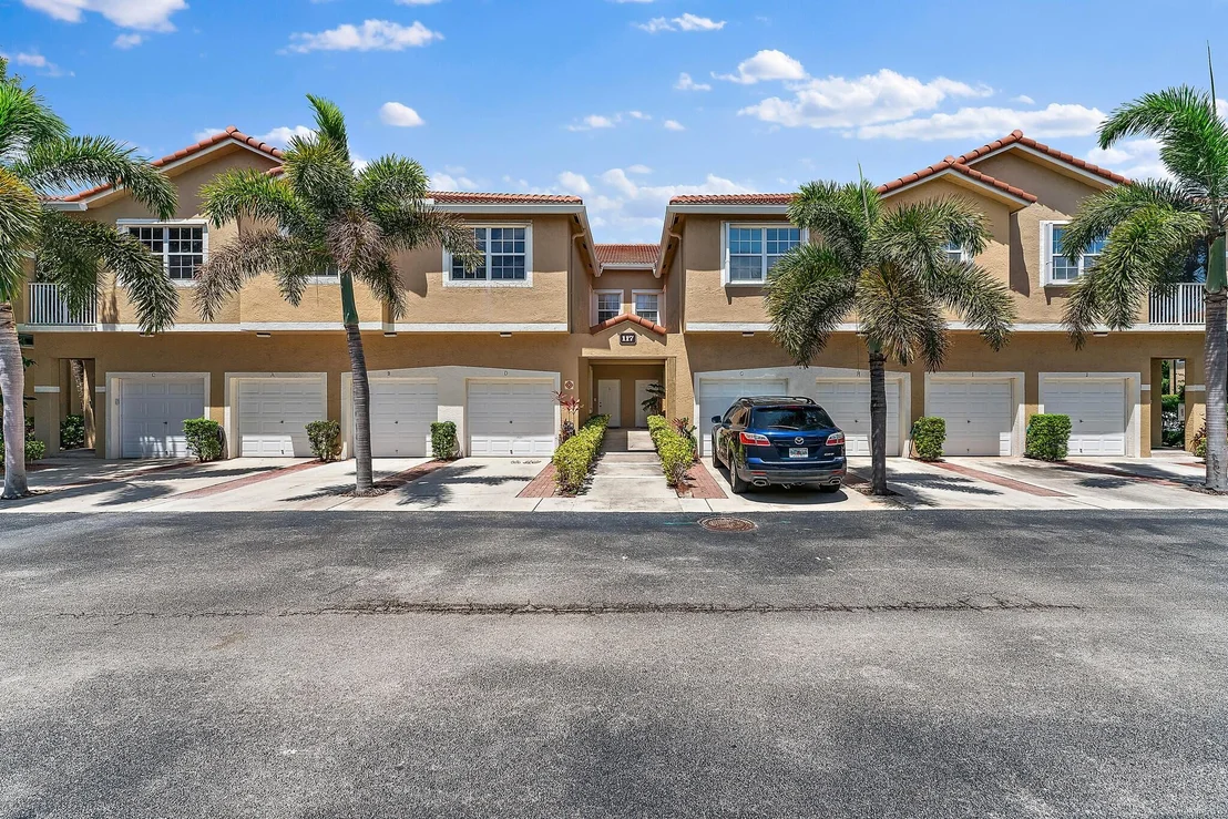 Photo of Unit C at 117 Lighthouse Circle