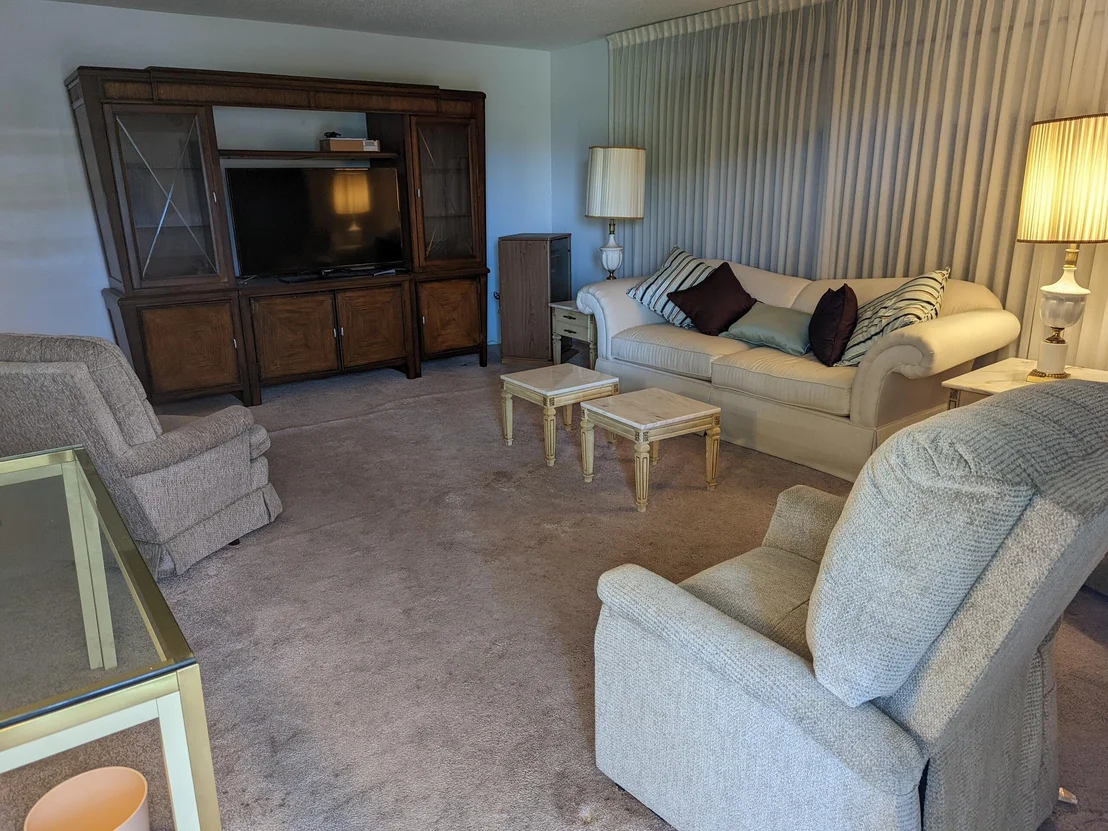 Photo of Unit D at 360 High Point Boulevard