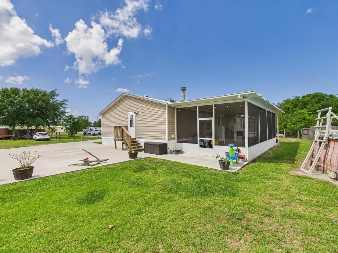 Photo of 2452 SE 21st Terrace