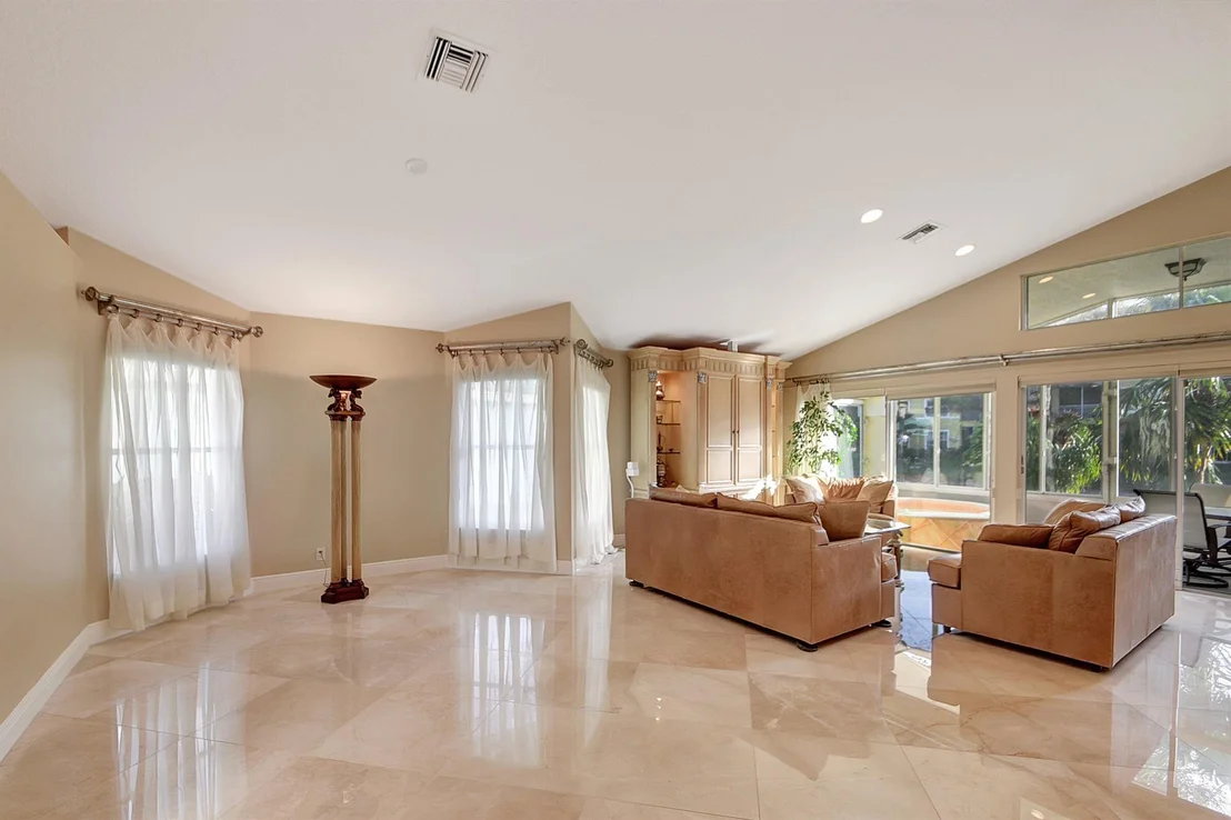 Photo of 120 Harbor Lake Circle