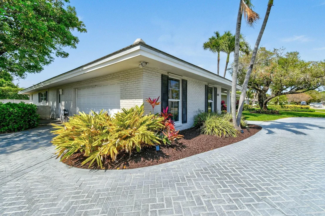 Photo of 801 N Anchorage Drive
