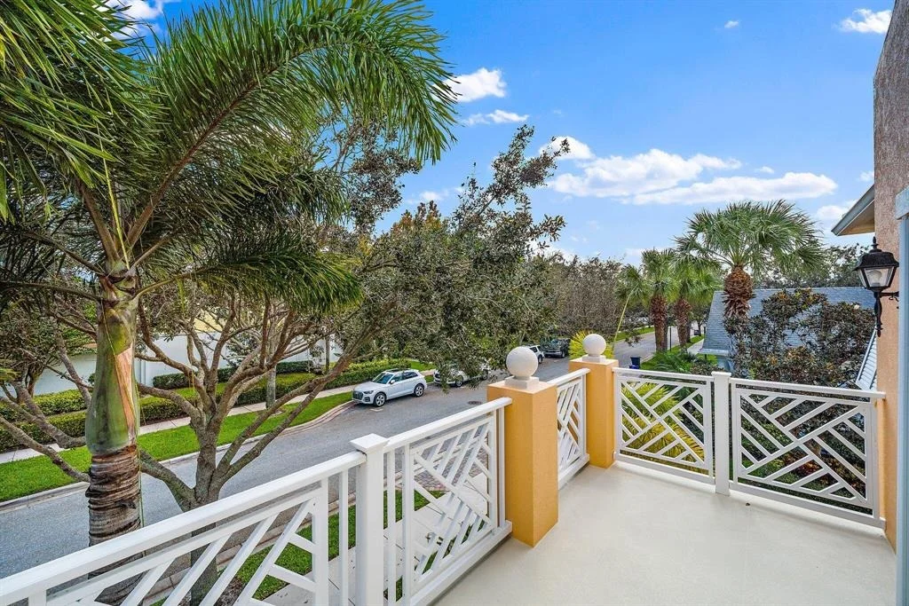 Photo of 338 Caravelle Drive