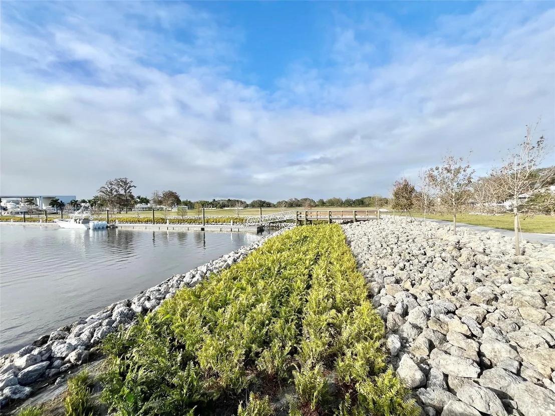 Photo of 1065 Riverview Drive